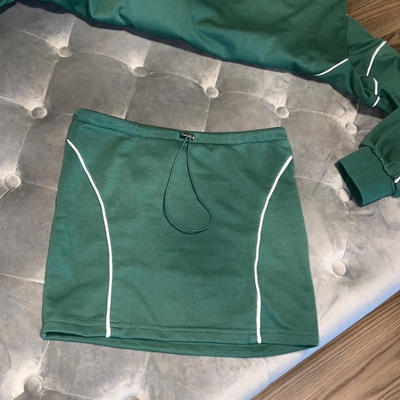 Two piece set - Picture 5 of 6